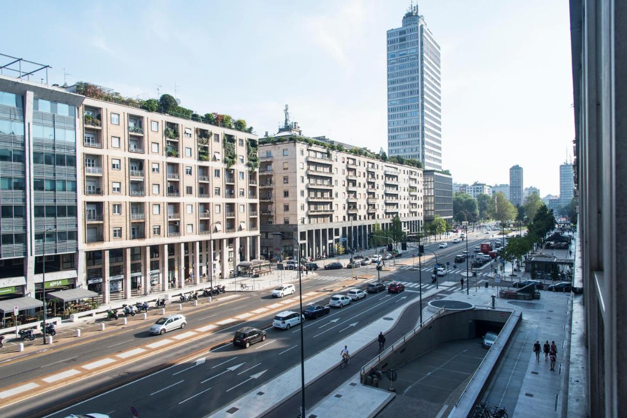Vittore Rooms & Apartment Milan Bagian luar foto