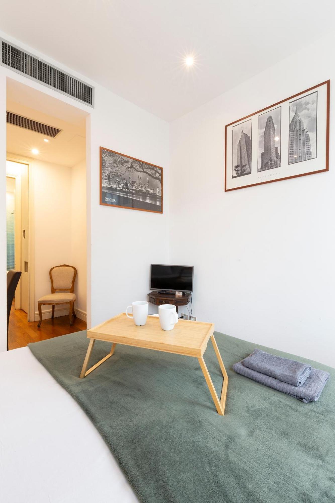 Vittore Rooms & Apartment Milan Bagian luar foto
