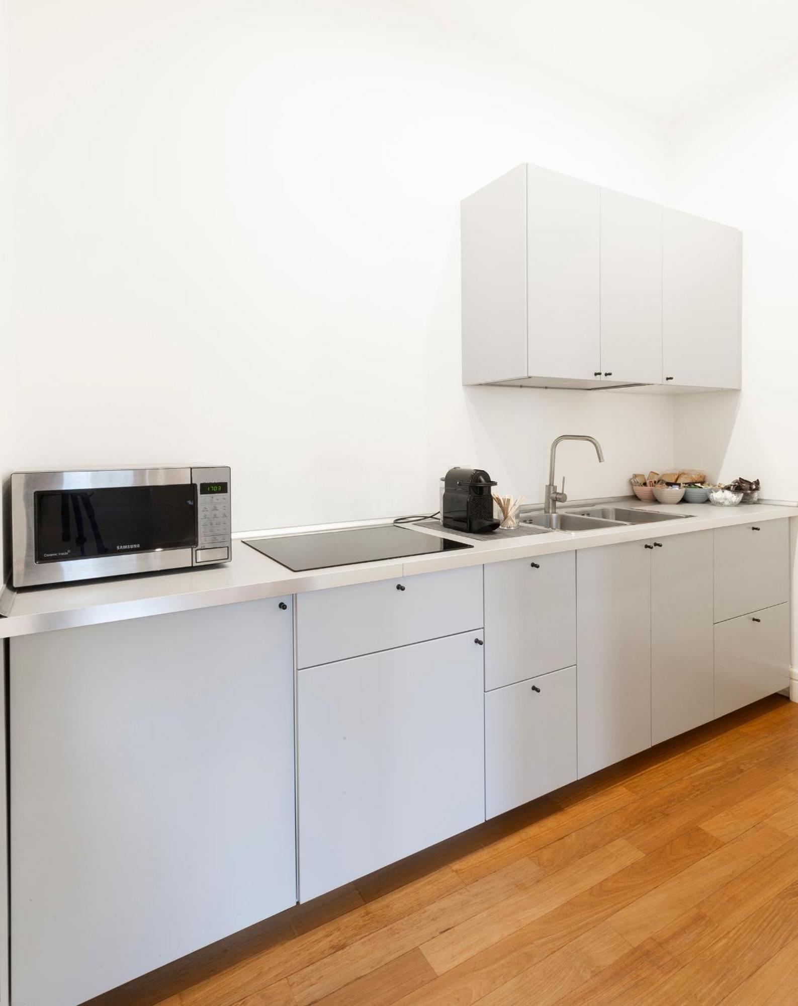 Vittore Rooms & Apartment Milan Bagian luar foto