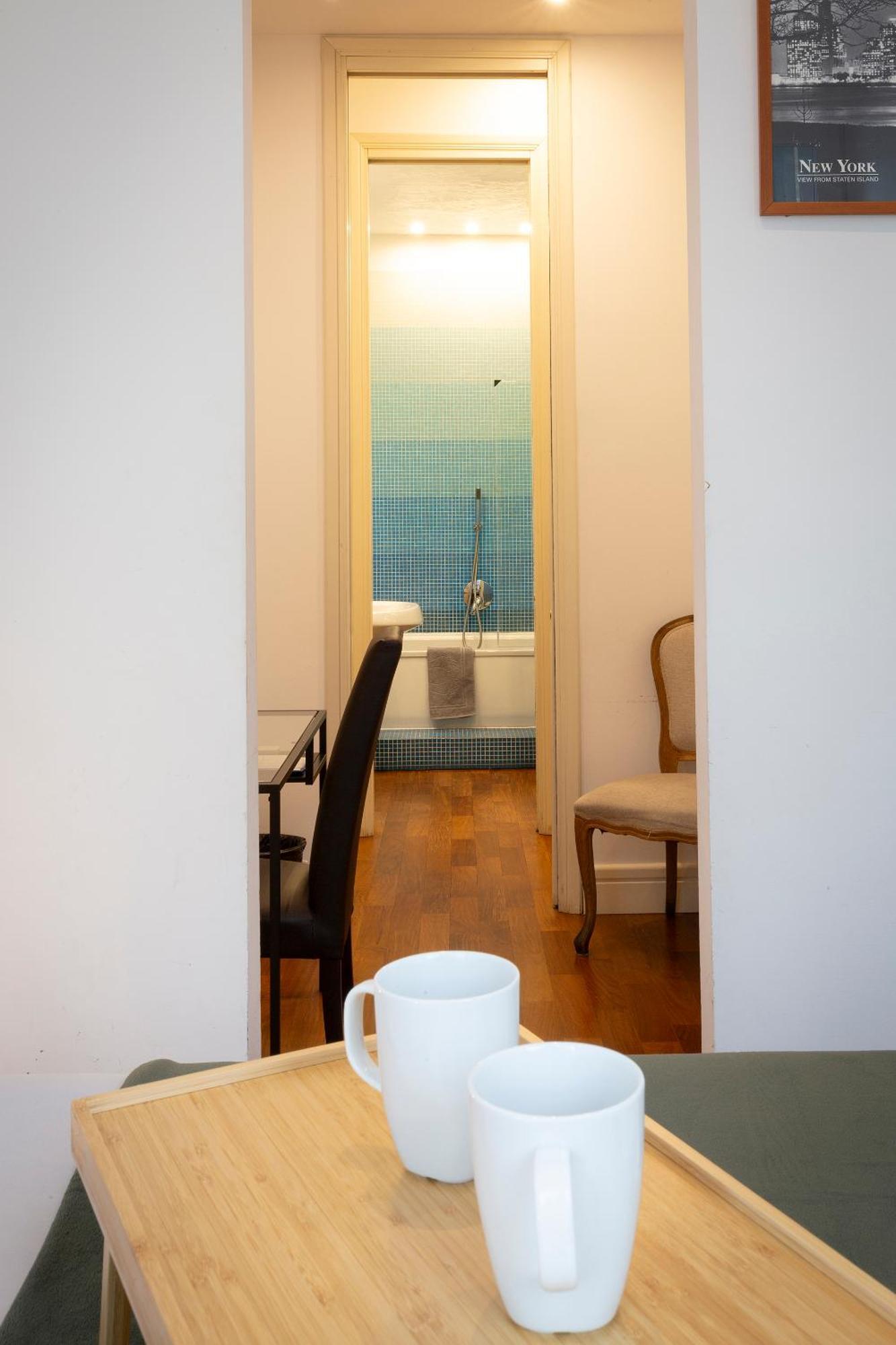 Vittore Rooms & Apartment Milan Bagian luar foto
